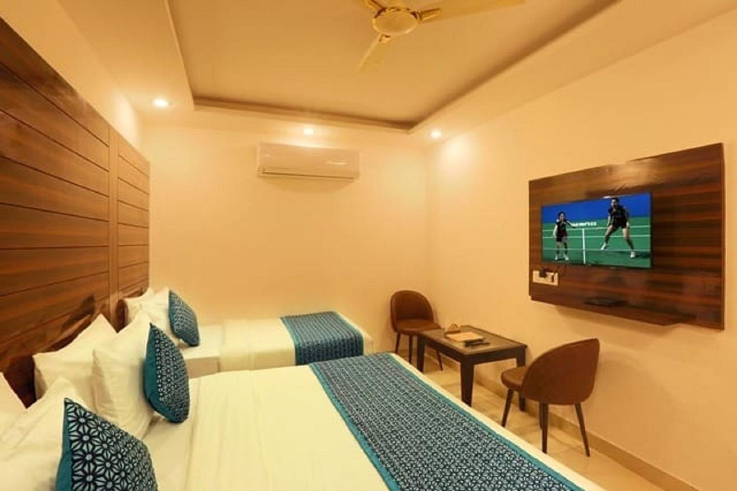 Hotel Chanakya Inn New Delhi Exterior foto