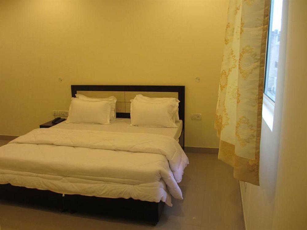 Hotel Chanakya Inn New Delhi Exterior foto